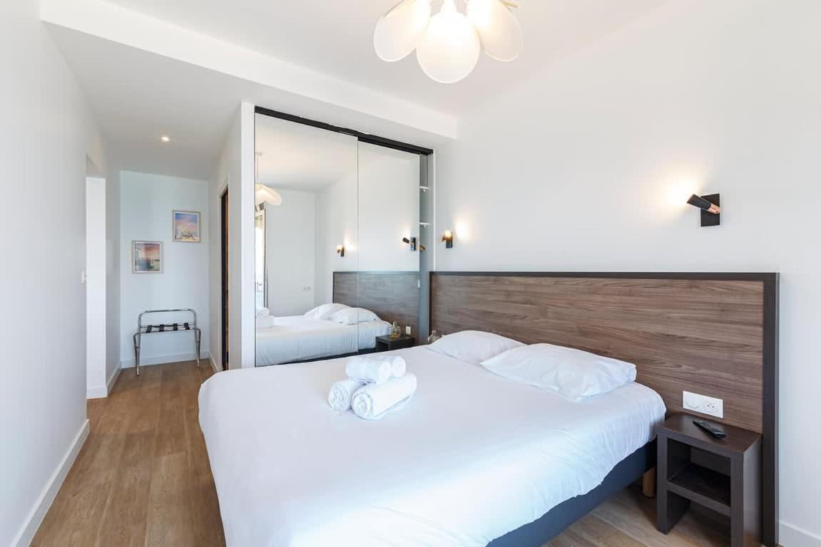Les Pieds Dans L'Eau - Appartment 2 - Vue Mer 康卡勒 外观 照片
