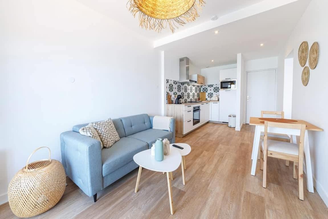 Les Pieds Dans L'Eau - Appartment 2 - Vue Mer 康卡勒 外观 照片